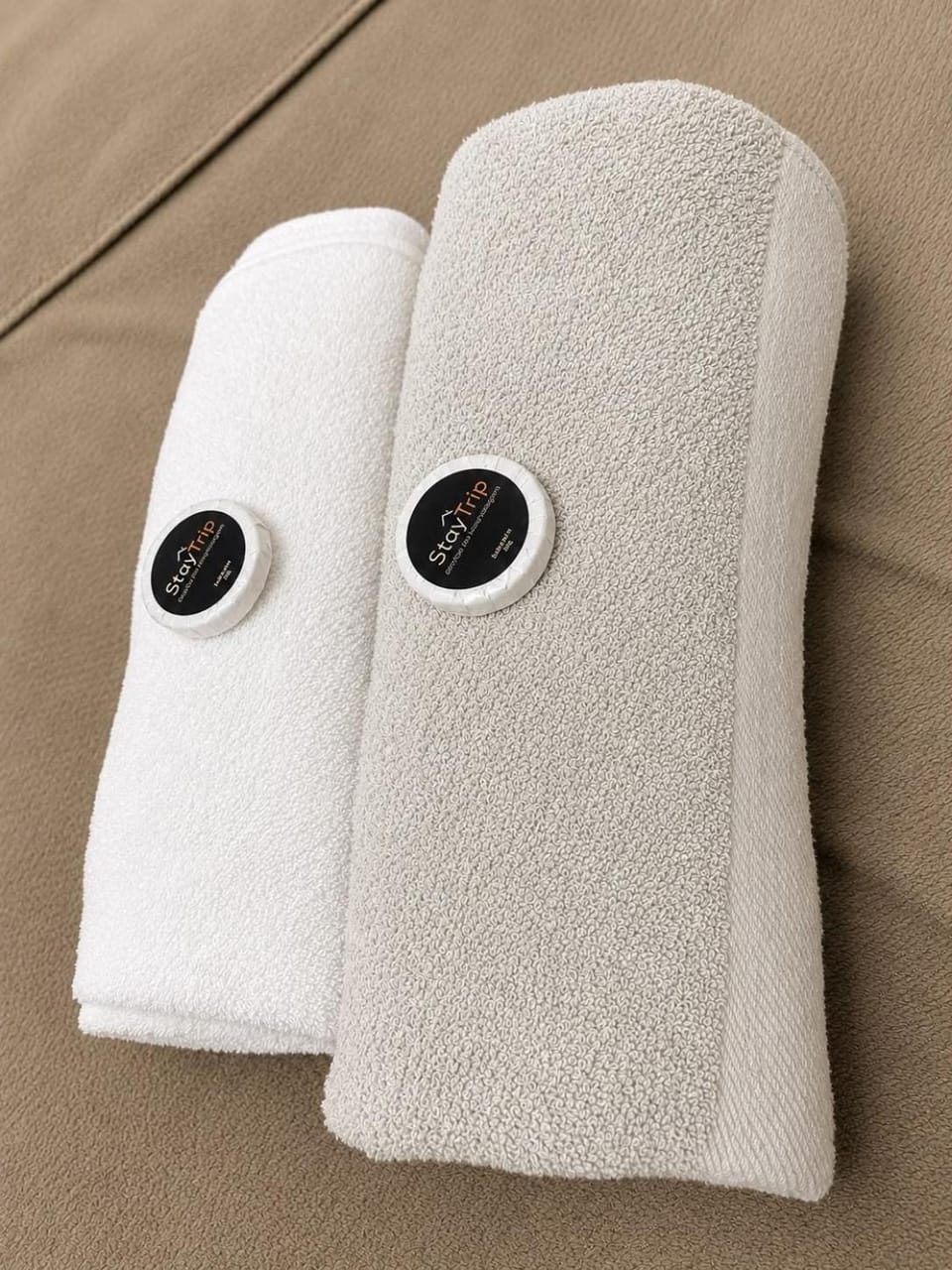 Bedroom, towels