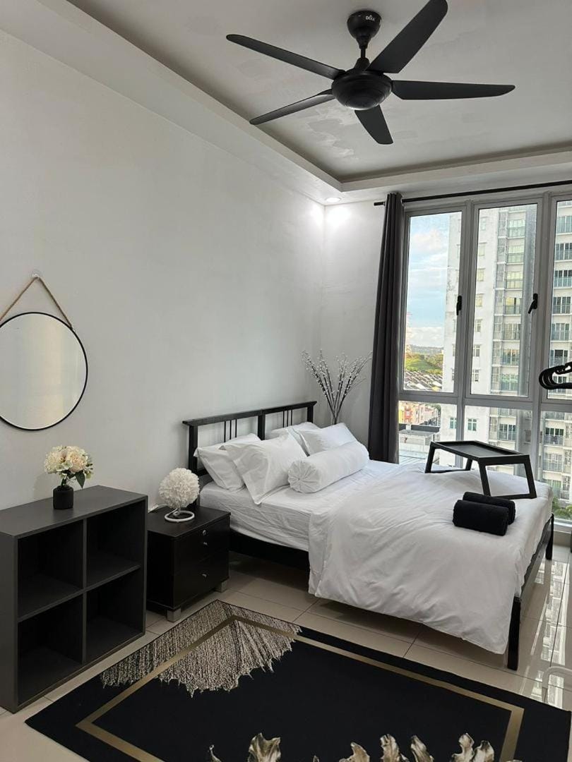 Bed, Photo of the whole room, Bedroom