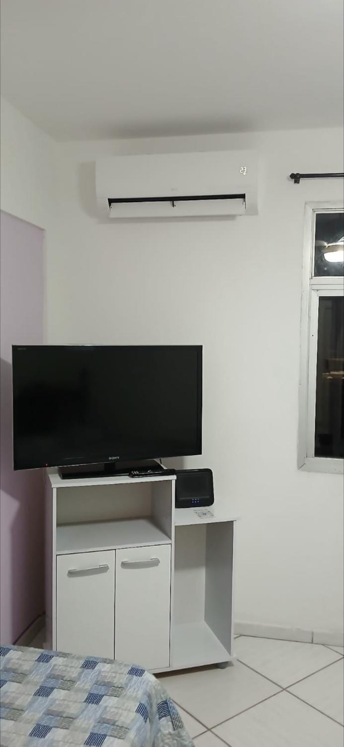 Apartamento em Jacaraípe com quarto climatizado Apartment in Serra