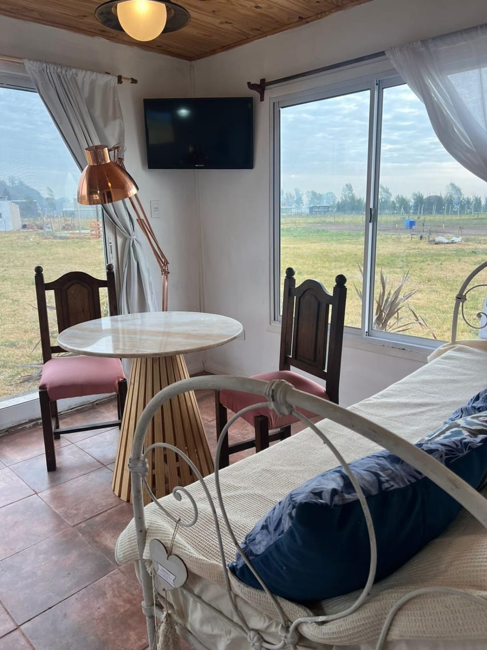 TV and multimedia, Dining area