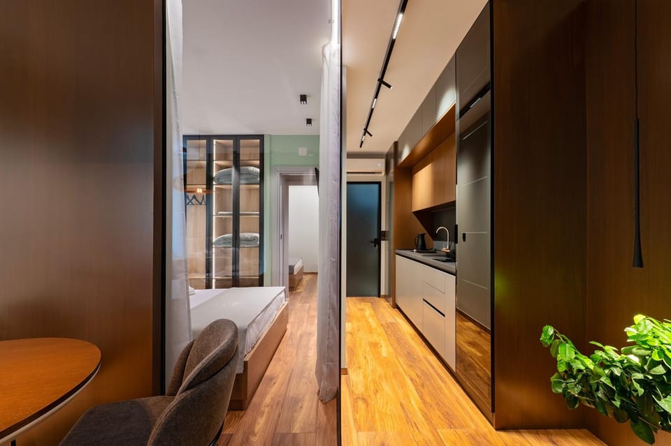 Kitchen or kitchenette