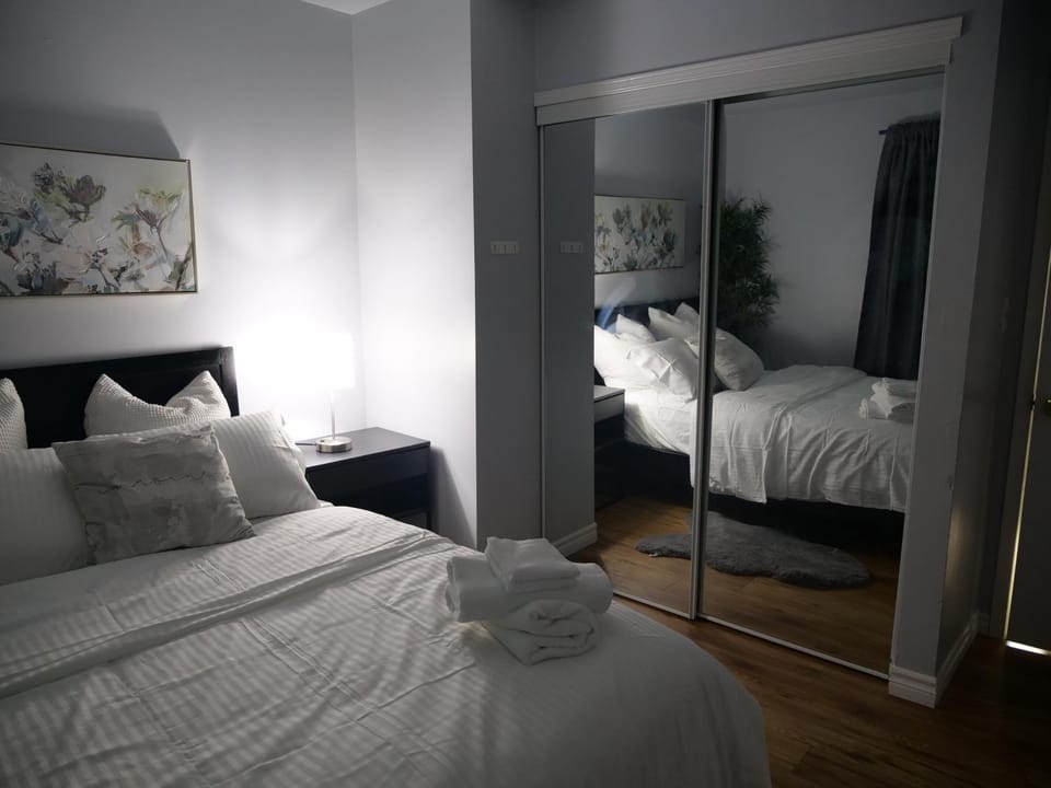 Entire Unique Apartment Apartment in Kingston