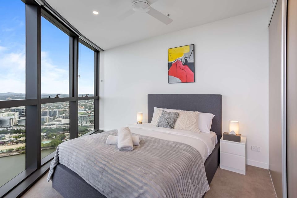 Your QW Escape - Pool Gym & Stunning Sky View Apartment in Brisbane City