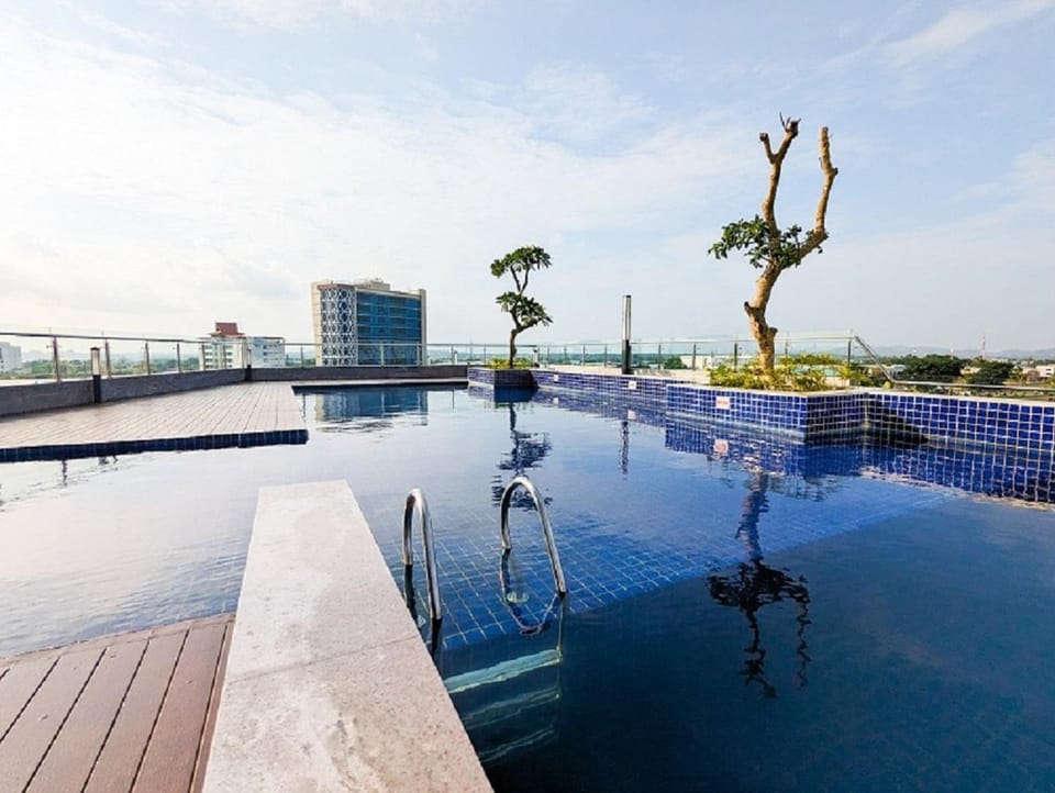 Pool view, Swimming pool