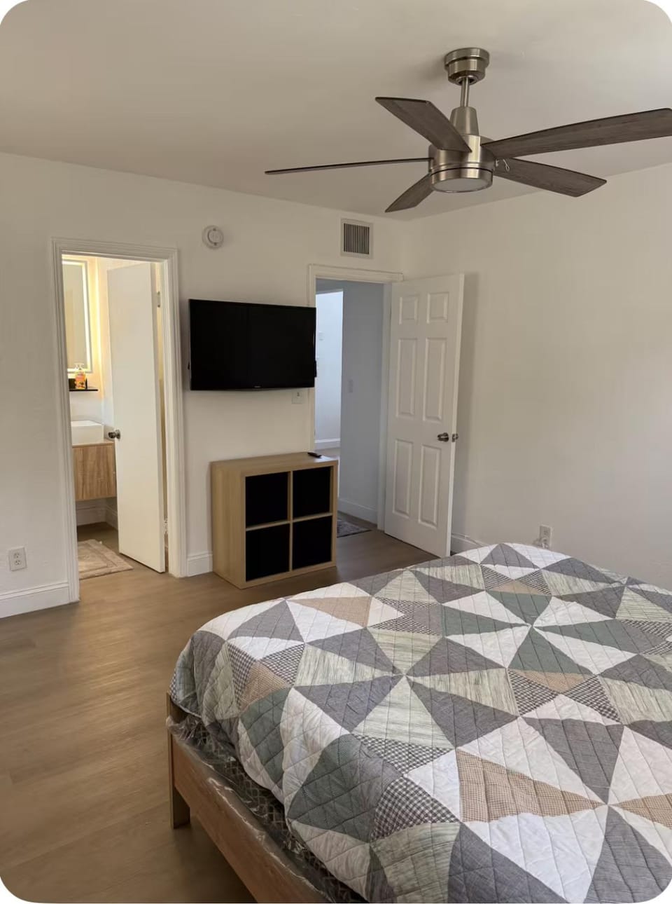 Dania Club Luxury Suites Apartment in Dania Beach
