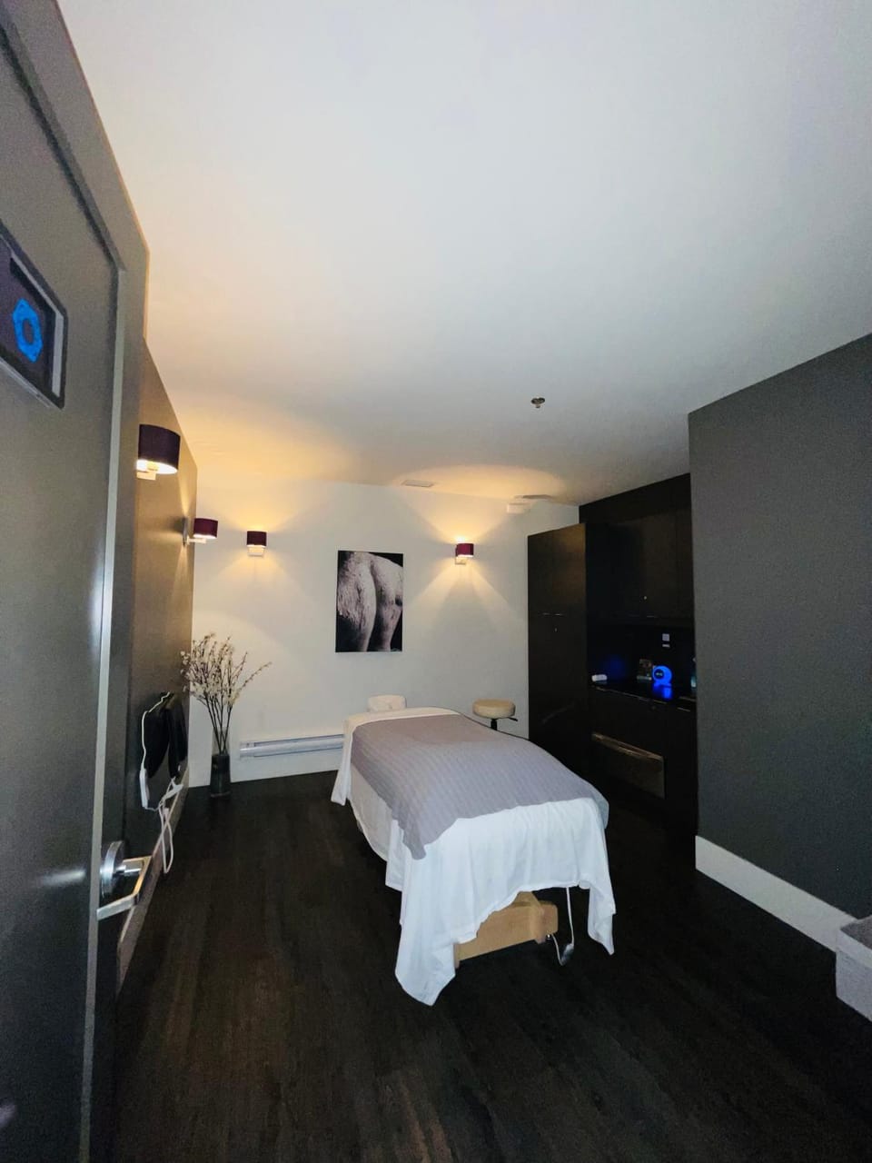 Solara 2BR Retreat - Pool - Hot Tub & Resort Perks-113 Apartment in Canmore