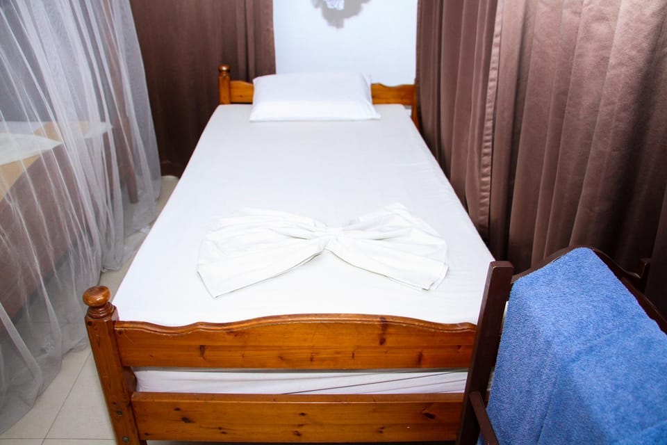 Angel Inn Guest House Bed and Breakfast in Negombo