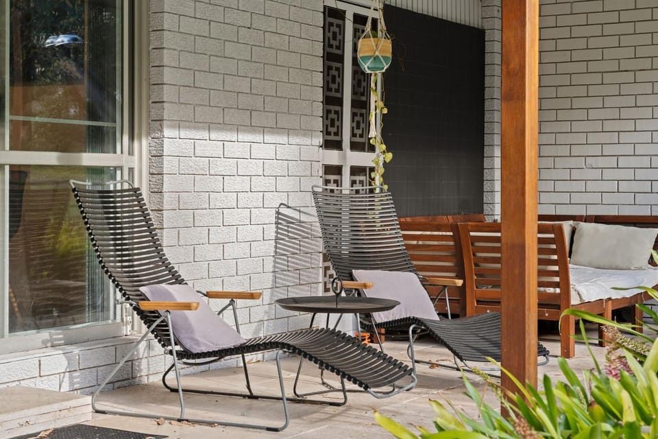 Salt and Stone Modern Pearl Beach Stay 2 Mins to Ocean House in Patonga