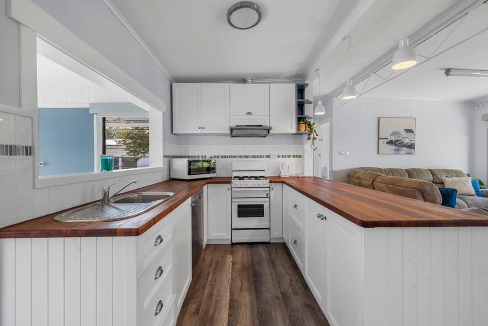 Cuttriss Coastal Nook House in Inverloch