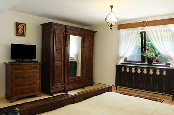 TV and multimedia, Photo of the whole room, Bedroom, wardrobe