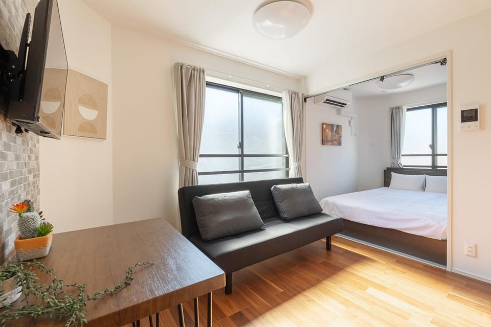 Bed, Living room