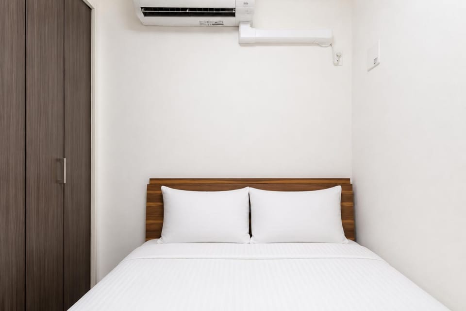 Bed, Bedroom, air conditioner