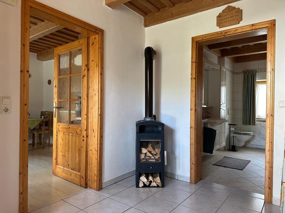 Bathroom, Living room, Photo of the whole room, oven