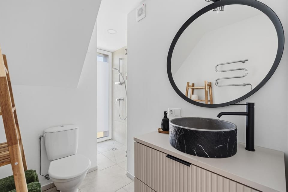 Shower, Toilet, Bathroom