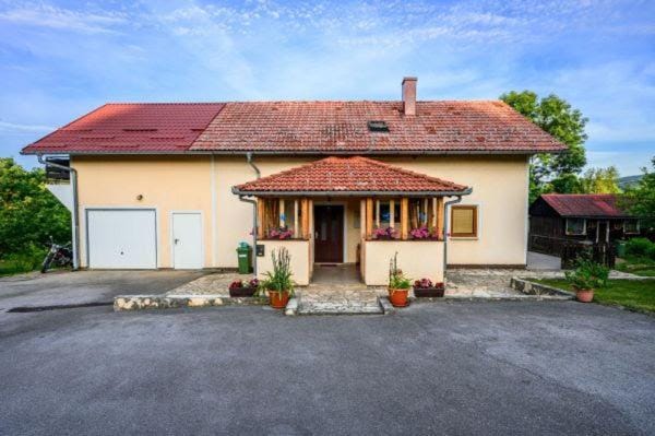 Guesthouse Mirko Hodak Bed and Breakfast in Plitvice Lakes Park