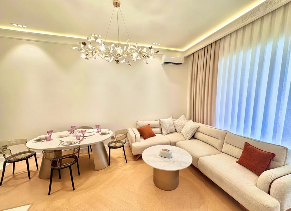 Living room, Seating area, Dining area