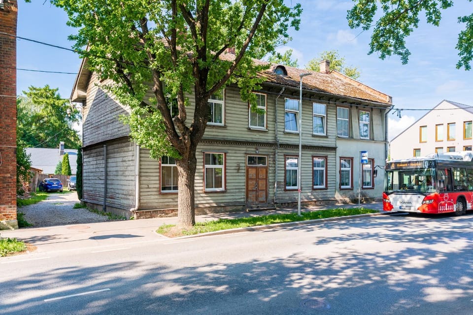 Property building, Street view