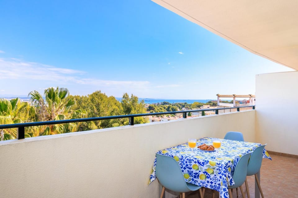 View (from property/room), Balcony/Terrace, Sea view