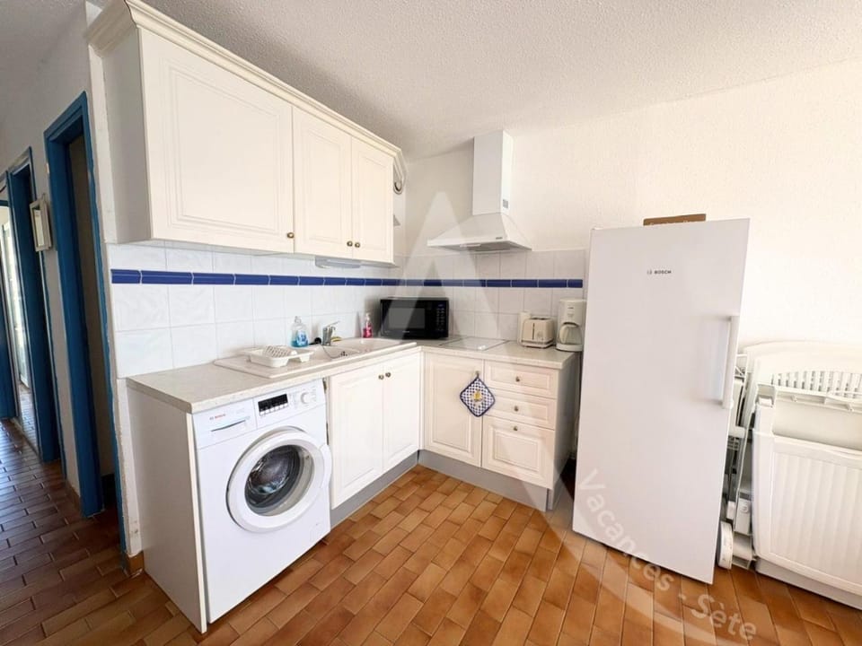 T3 traversant avec 2 terrasses et parking - Vue mer sur 1 terrasse Apartment in Occitanie