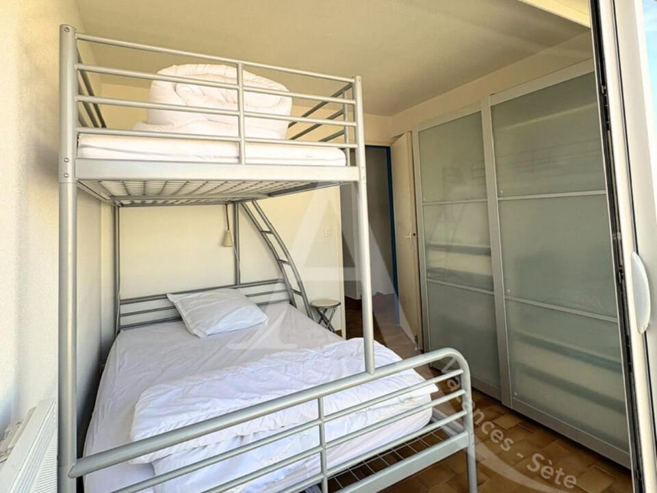 T3 traversant avec 2 terrasses et parking - Vue mer sur 1 terrasse Apartment in Occitanie