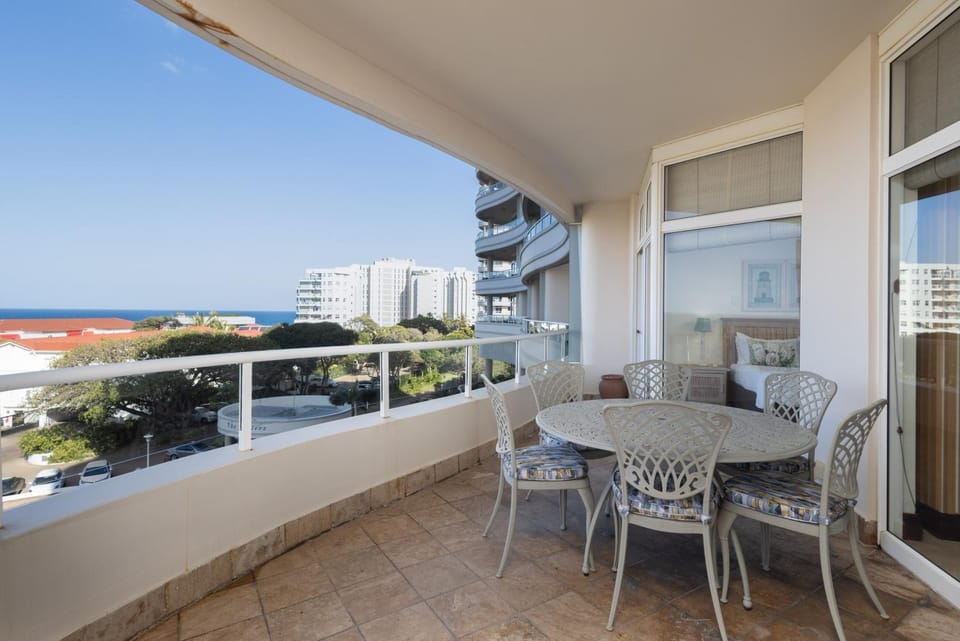 View (from property/room), Balcony/Terrace, Dining area