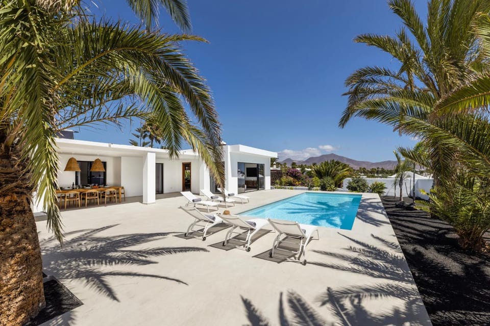 BELLAGIO by Buenavilla Villa in Playa Blanca