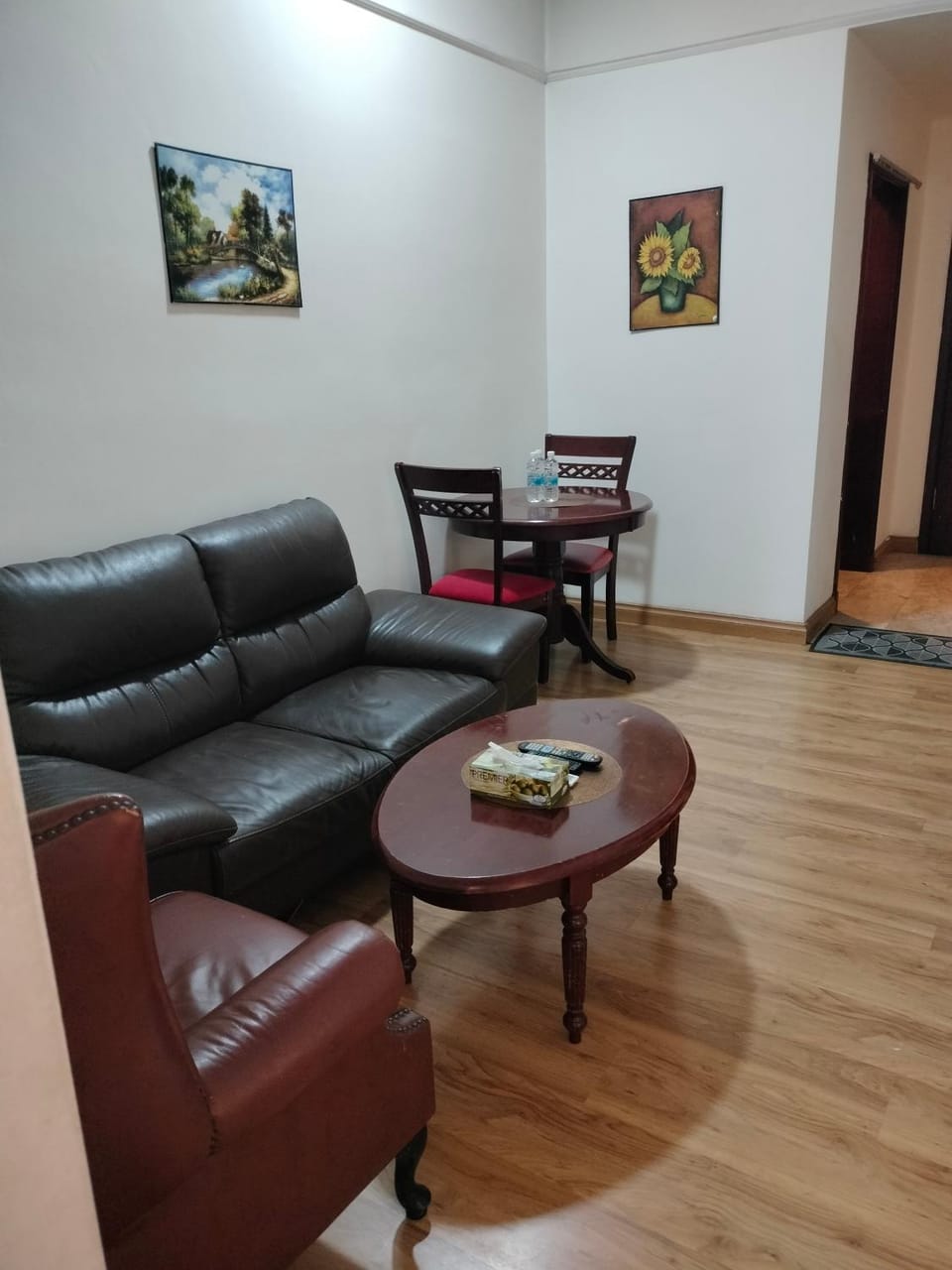 Living room, Seating area