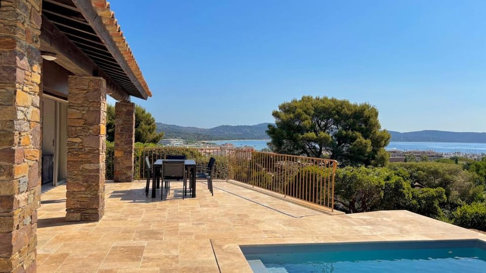 Patio, Natural landscape, View (from property/room), Balcony/Terrace, Pool view, Sea view, Swimming pool