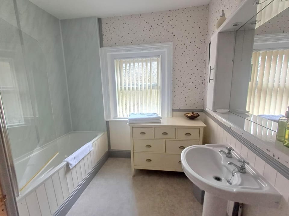 Lyndale Guesthouse Bed and Breakfast in Borough of Harrogate