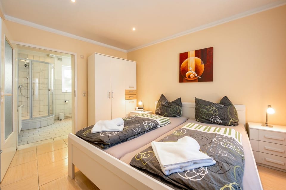 Bed, Photo of the whole room, Bedroom, wardrobe