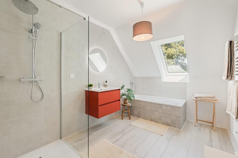 Shower, Bathroom