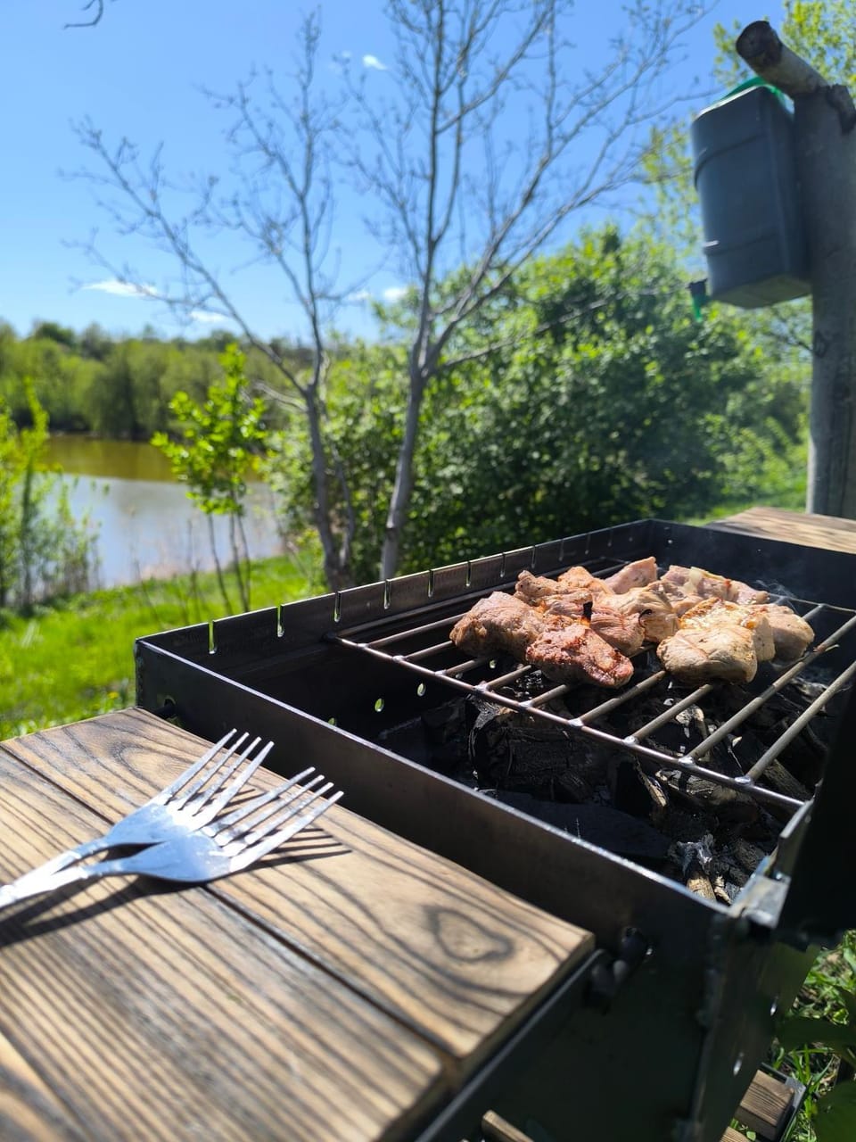 Spring, Day, Natural landscape, BBQ facilities, River view