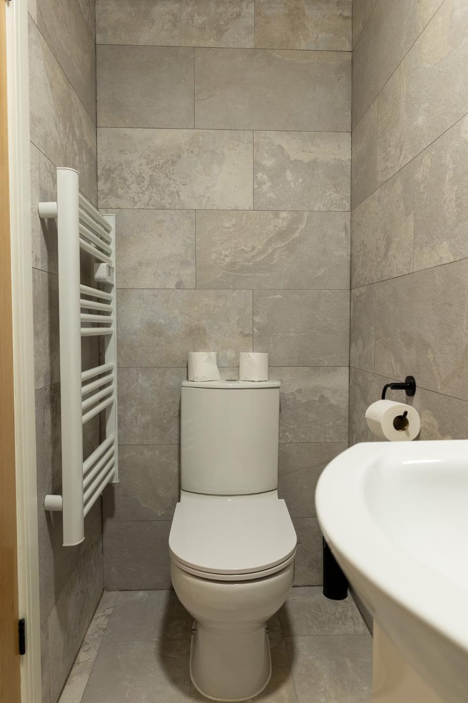 Shower, Toilet