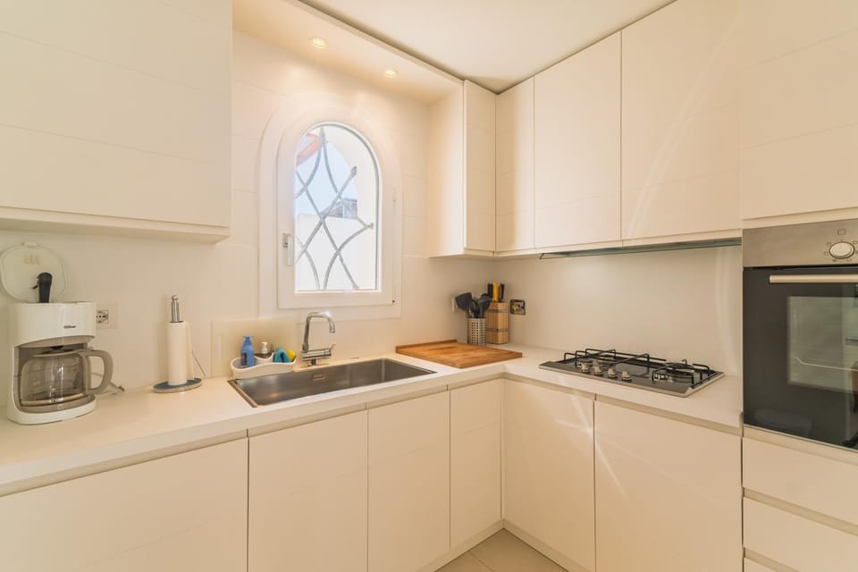 Kitchen or kitchenette, Living room