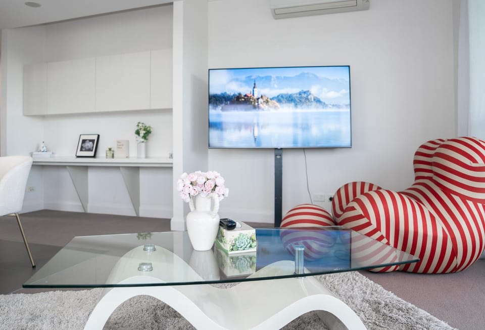 TV and multimedia, Living room