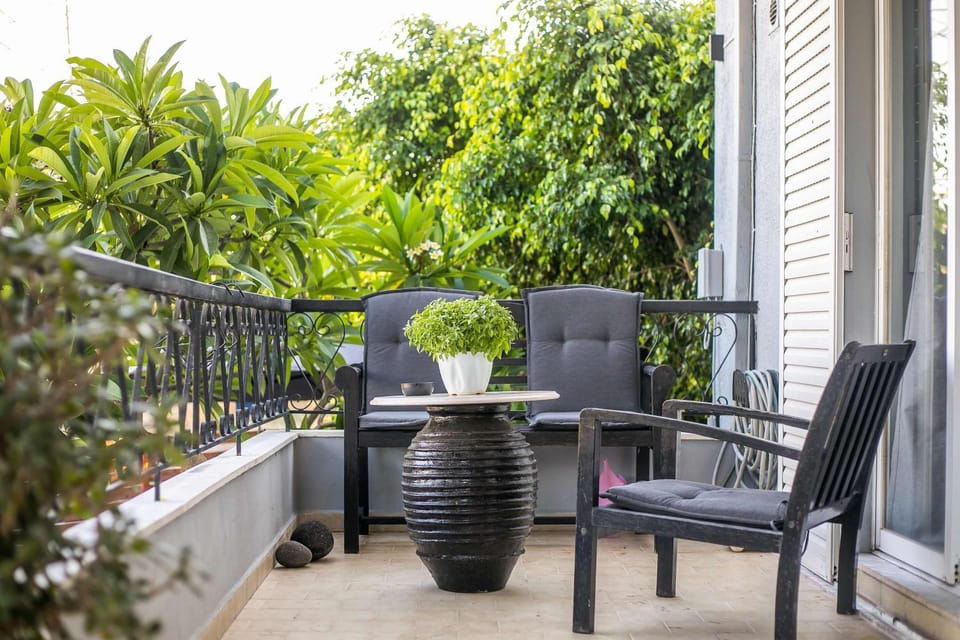 Balcony/Terrace, Seating area, Garden view