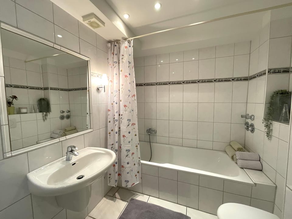 Bathroom, Bath