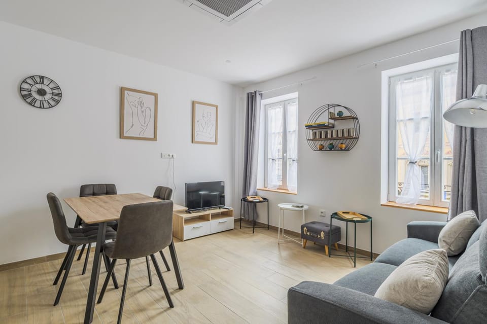 Property building, Living room