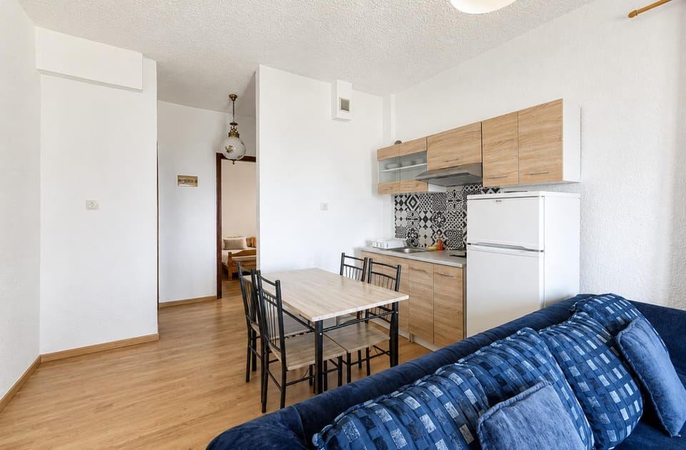 PROPERSTAY 105 - Seastep Flat Polychrono Apartment in Halkidiki