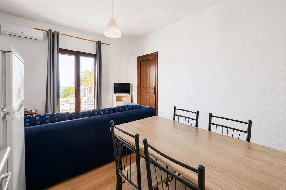 PROPERSTAY 105 - Seastep Flat Polychrono Apartment in Halkidiki