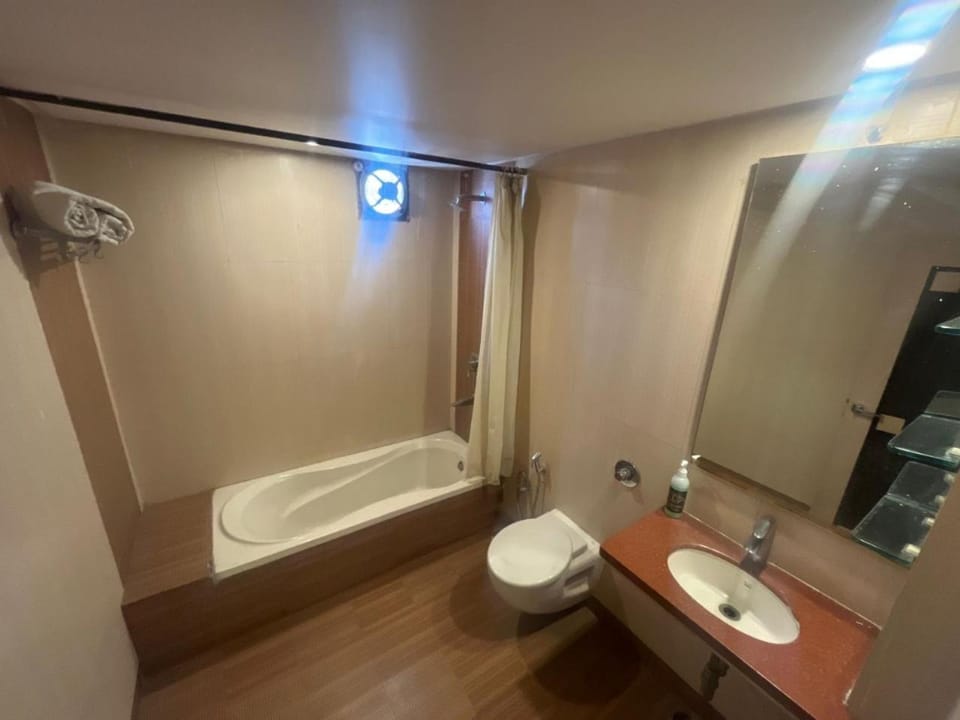 Bathroom, Bath