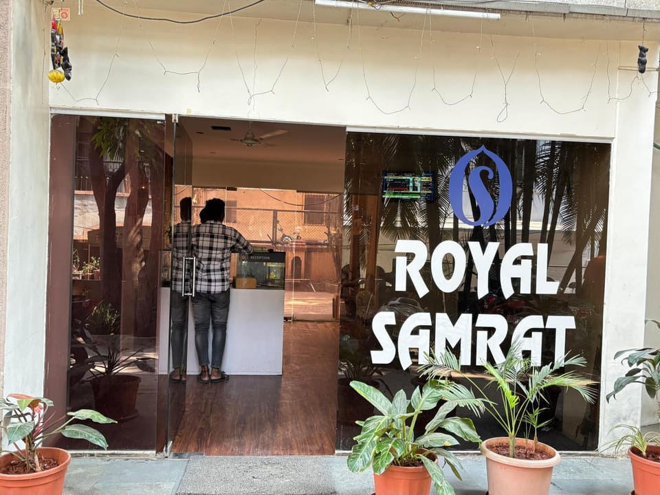 Facade/entrance, Property logo or sign