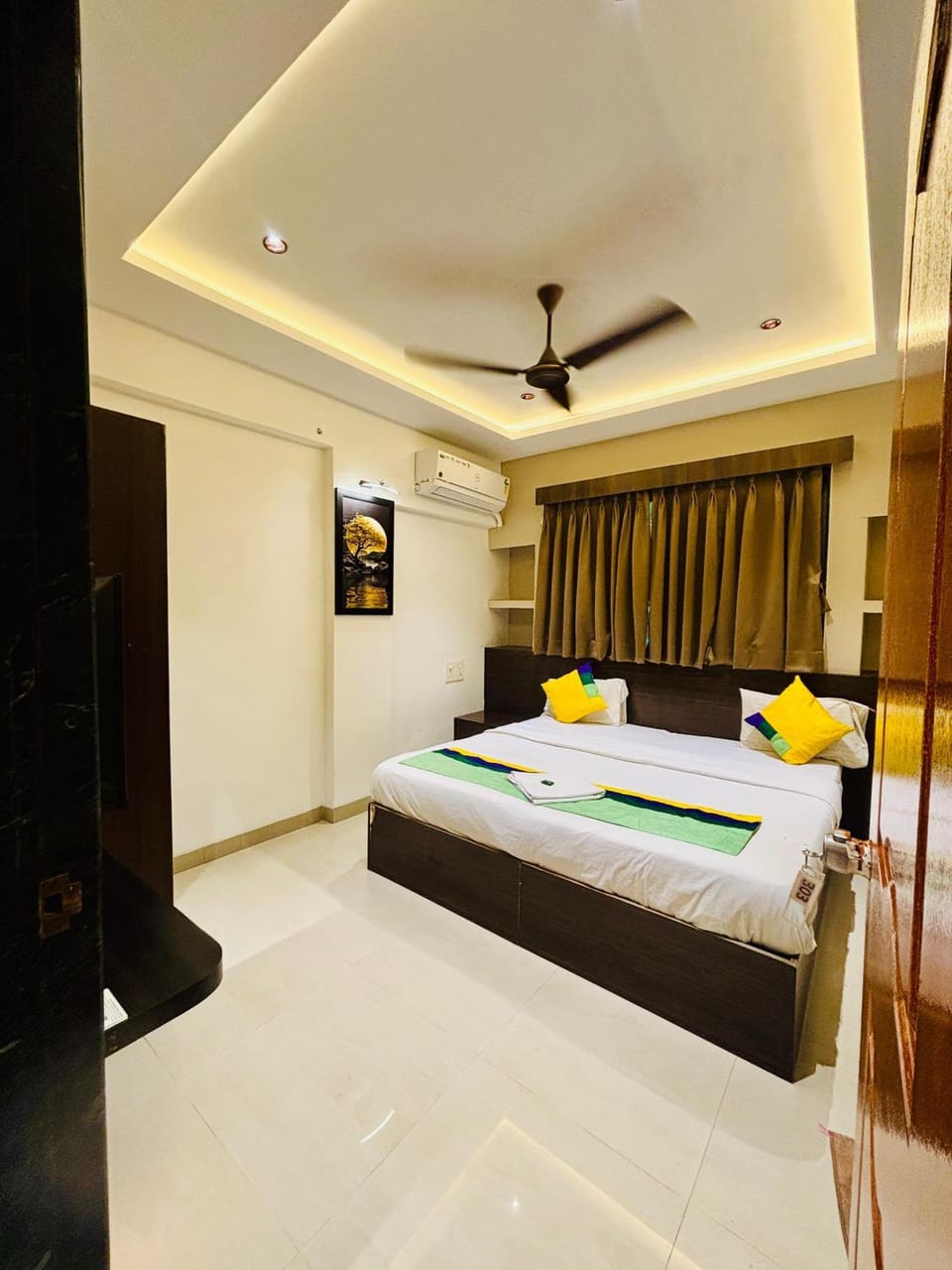 Bed, TV and multimedia, Photo of the whole room, Bedroom, air conditioner