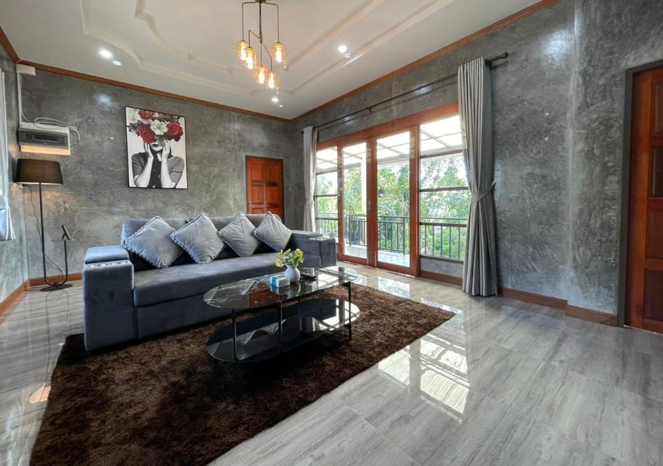 Charming and Exotic Seaview 2-Bedroom House in Patong Villa in Patong