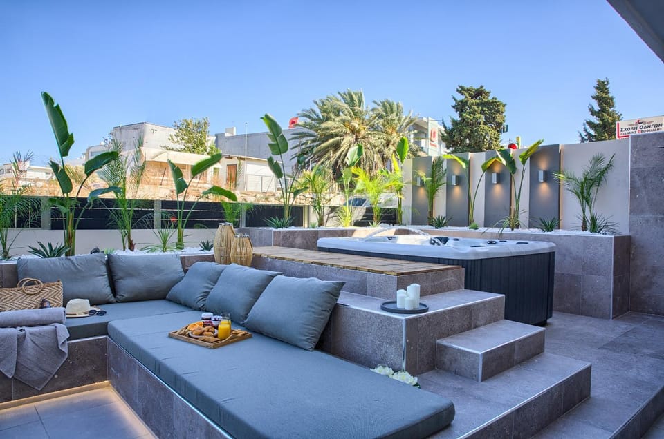 Patio, Day, Garden, View (from property/room), Balcony/Terrace, Seating area, Garden view, sunbed