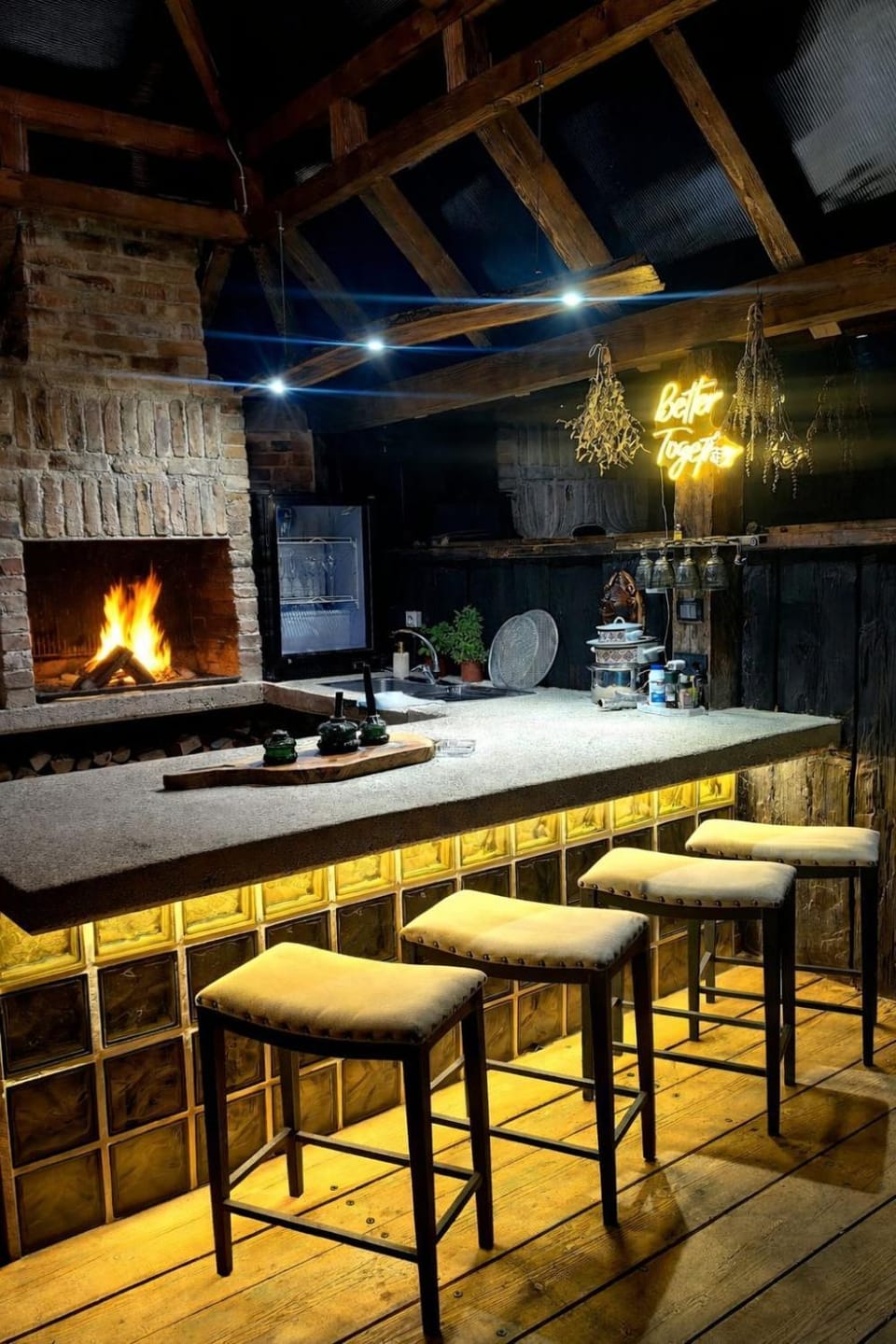 Barlogul Ursilor Ciubar&BBQ House in Romania
