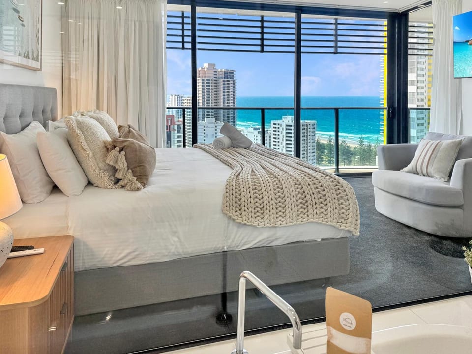 Unit 22204 Oracle Tower 2 Level 22 Apartment in Gold Coast