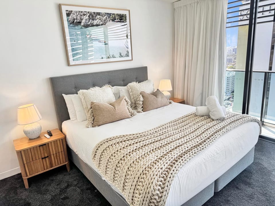 Unit 22204 Oracle Tower 2 Level 22 Apartment in Gold Coast