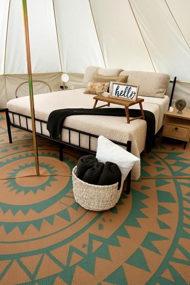 Radiant Stargazing Bell Tent Oasis Near Sinking Creek, Missouri Luxury tent in Ozark Mountains