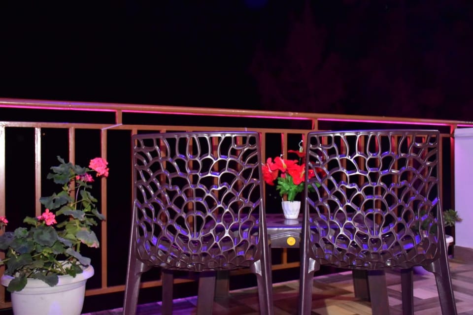 Summer Imperial Crest Hotels By Stayza Retreat Apartment in Himachal Pradesh